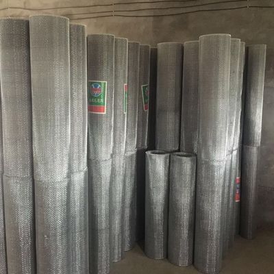 Ecrã de malha de metal tecido de alta resistência à tração 0,6 mm 0,7 mm 0,8 mm 0,9 mm 1,0 mm 1,6 mm para aplicações arquitetônicas