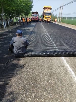 Fabricação de revestimentos de fachadas de telhas de construção com tamanho de malha galvanizado ou revestido de PVC